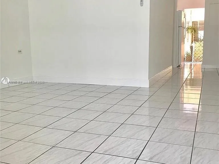 7720 Harding Ave # 6, Miami Beach FL 33141