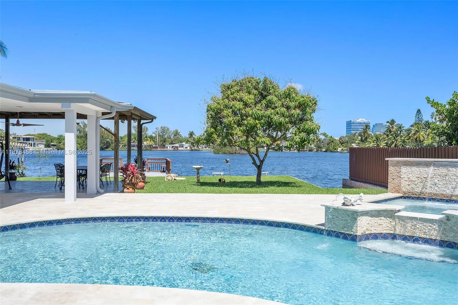 5 bedroom 4 bath for sale at 2531 NE 195th St, Aventura FL 33180