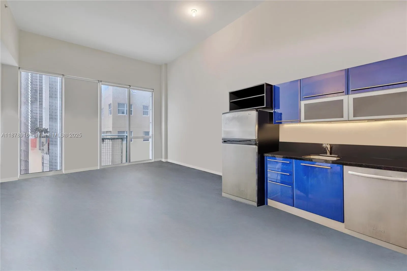 253 NE 2nd St # 220, Miami FL 33132