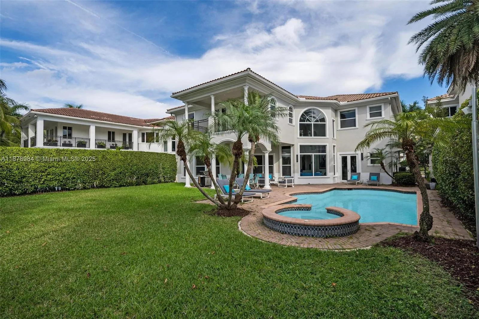 1260 Hatteras Ln, Hollywood FL 33019