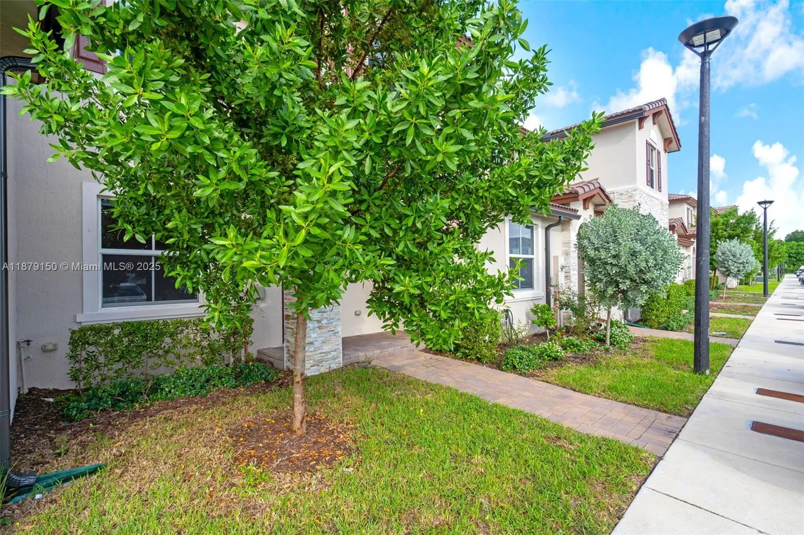 2357 NW 122nd Ter, Miami FL 33167