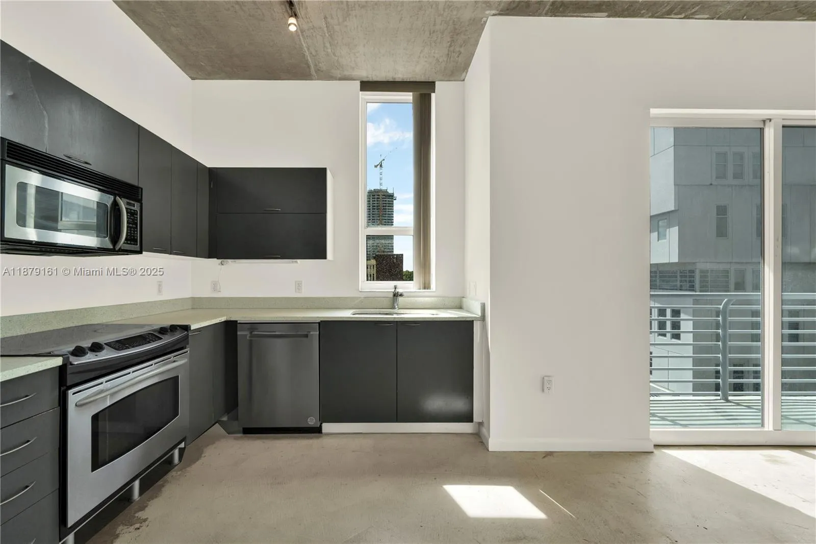 234 NE 3rd St # 601, Miami FL 33132