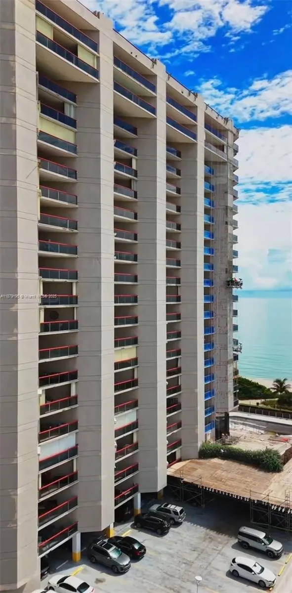 6767 Collins Ave # 401, Miami Beach FL 33141