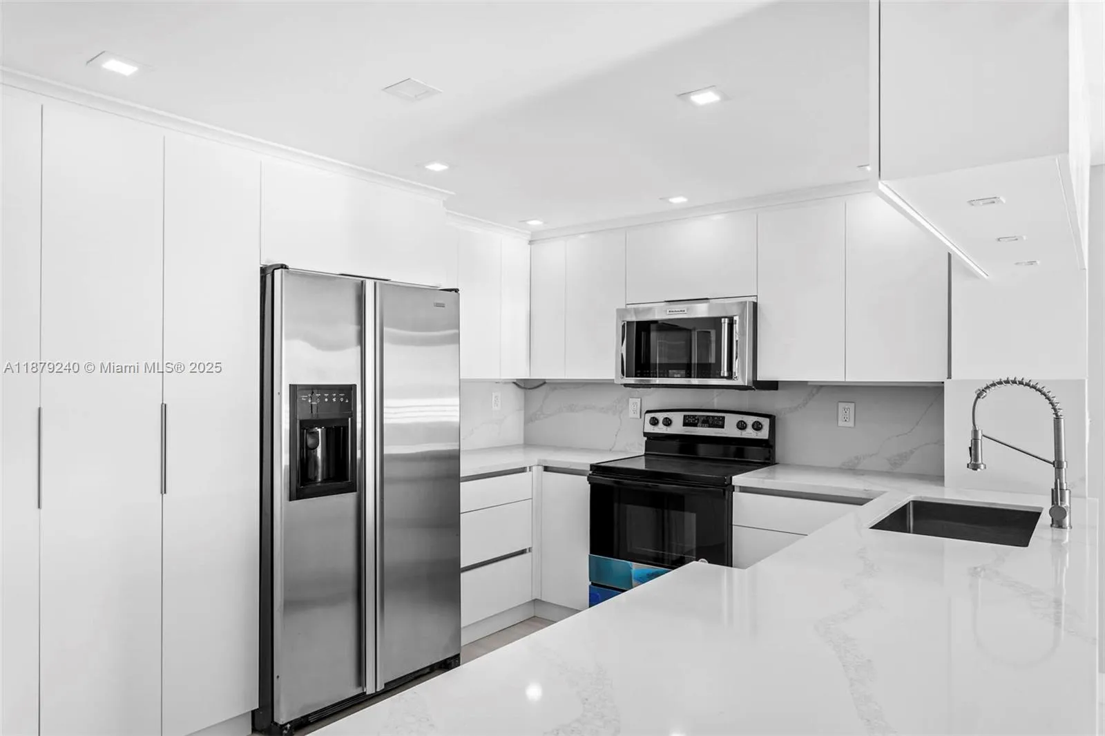 5555 Collins Ave # 14N, Miami Beach FL 33140
