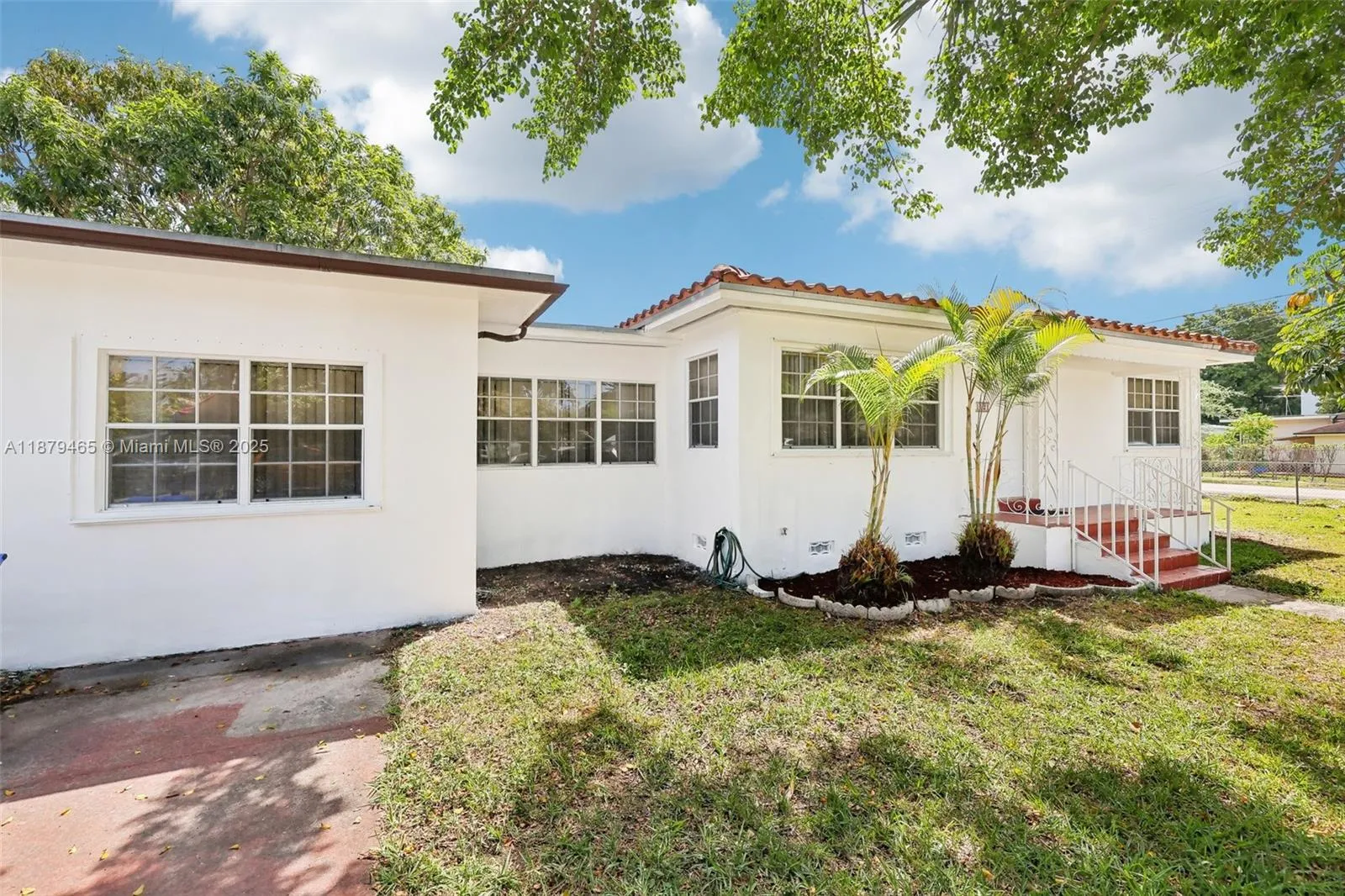 4 bedroom 2 bath for sale at 1121 SW 36th Ave, Miami FL 33135