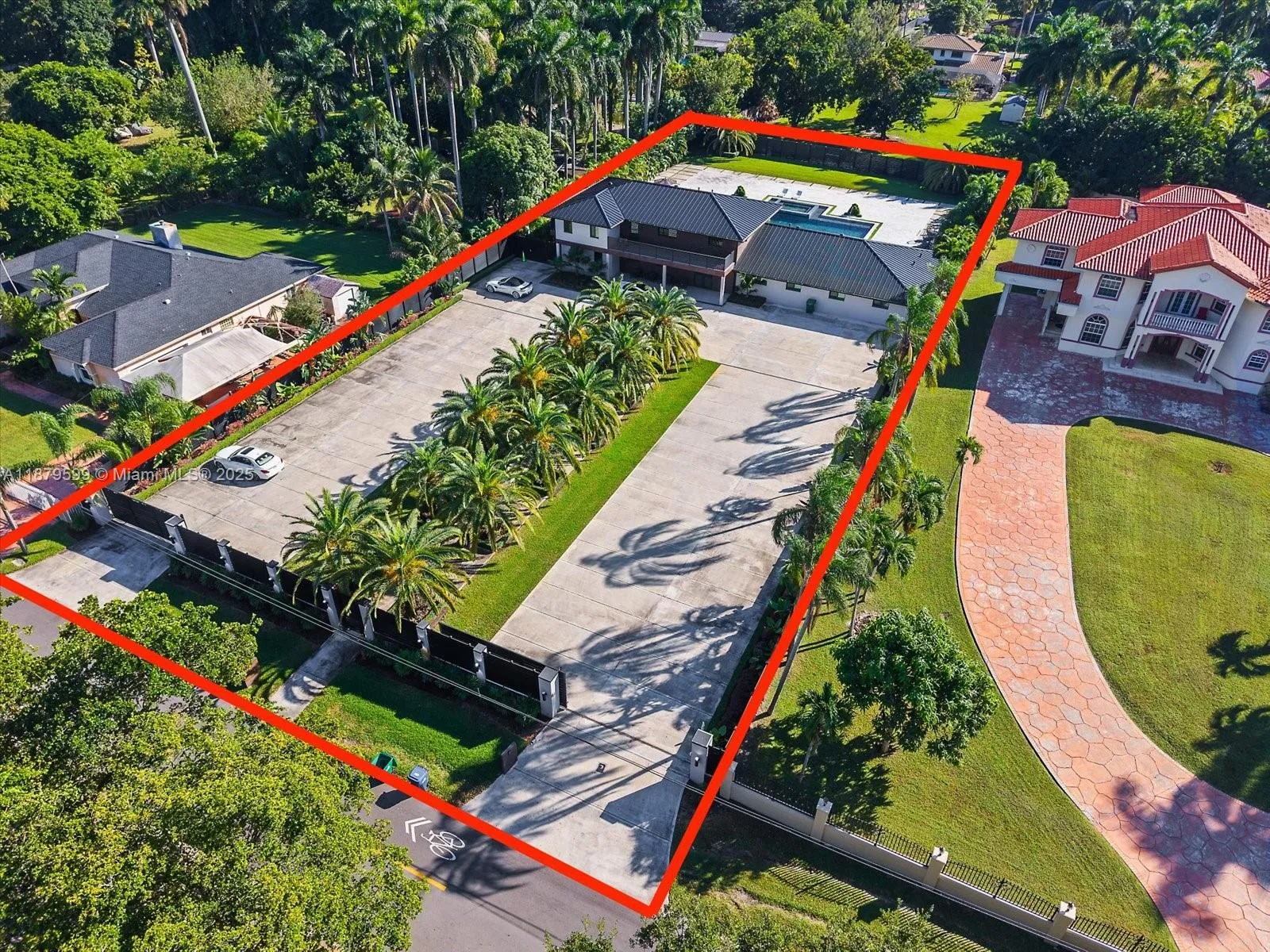 280 NE 156th St, Miami FL 33162