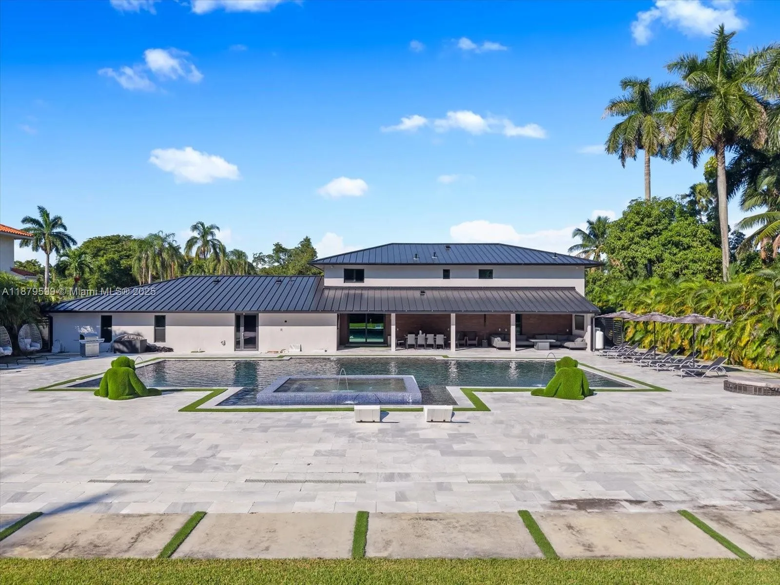 280 NE 156th St, Miami FL 33162
