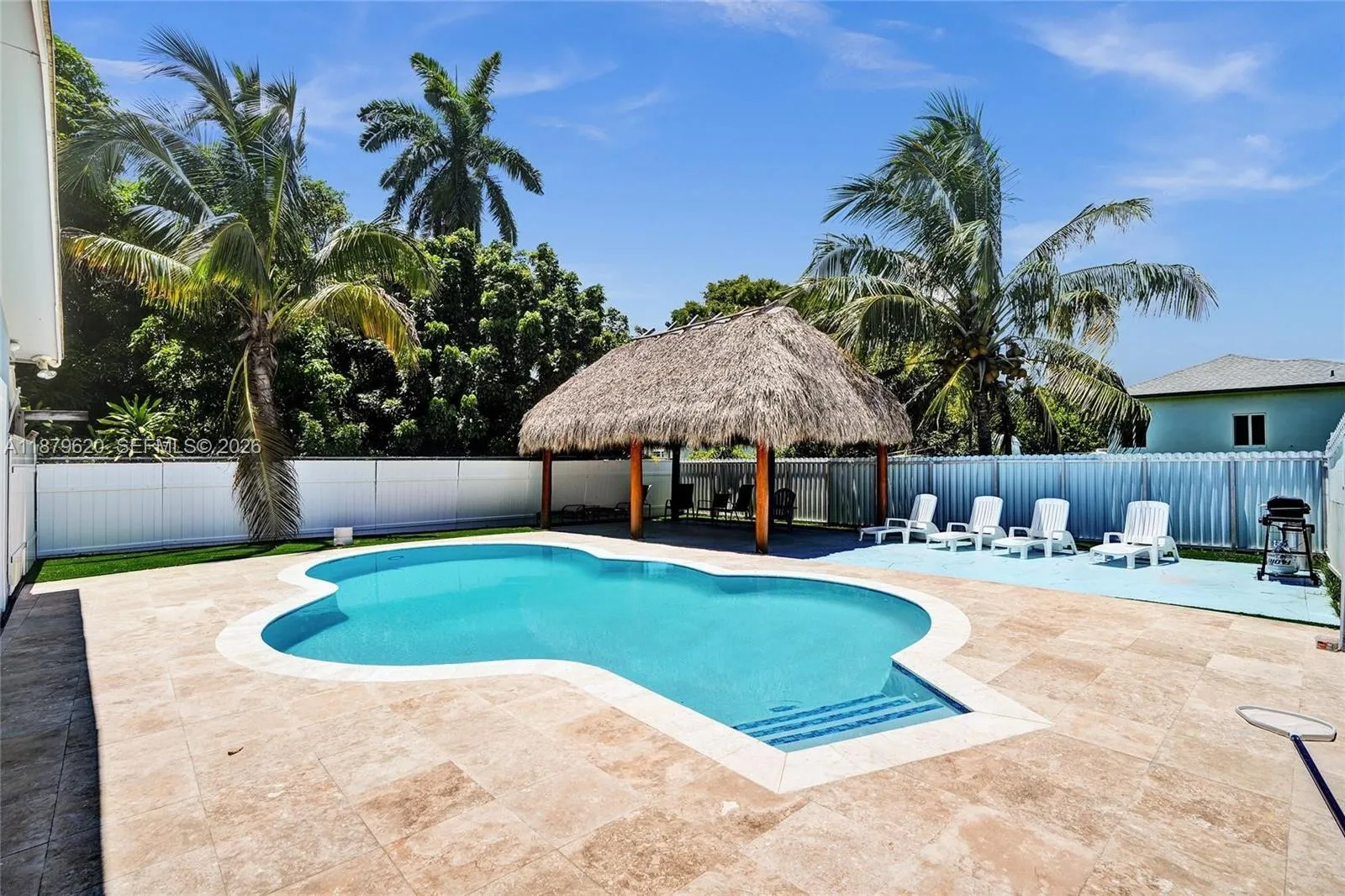 4 bedroom 2 bath for sale at 16000 N Miami Ave, Miami FL 33169