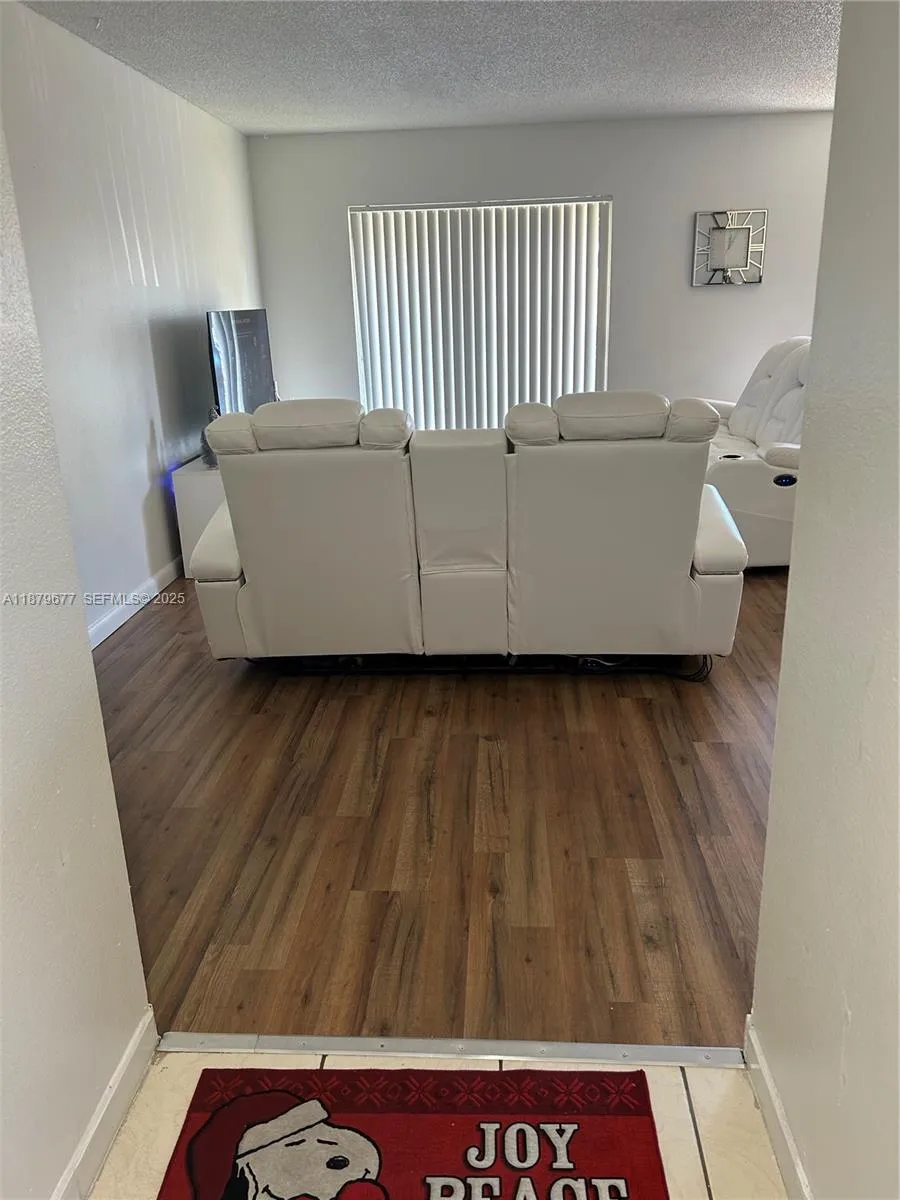 17901 NW 68th Ave # R209, Hialeah FL 33015
