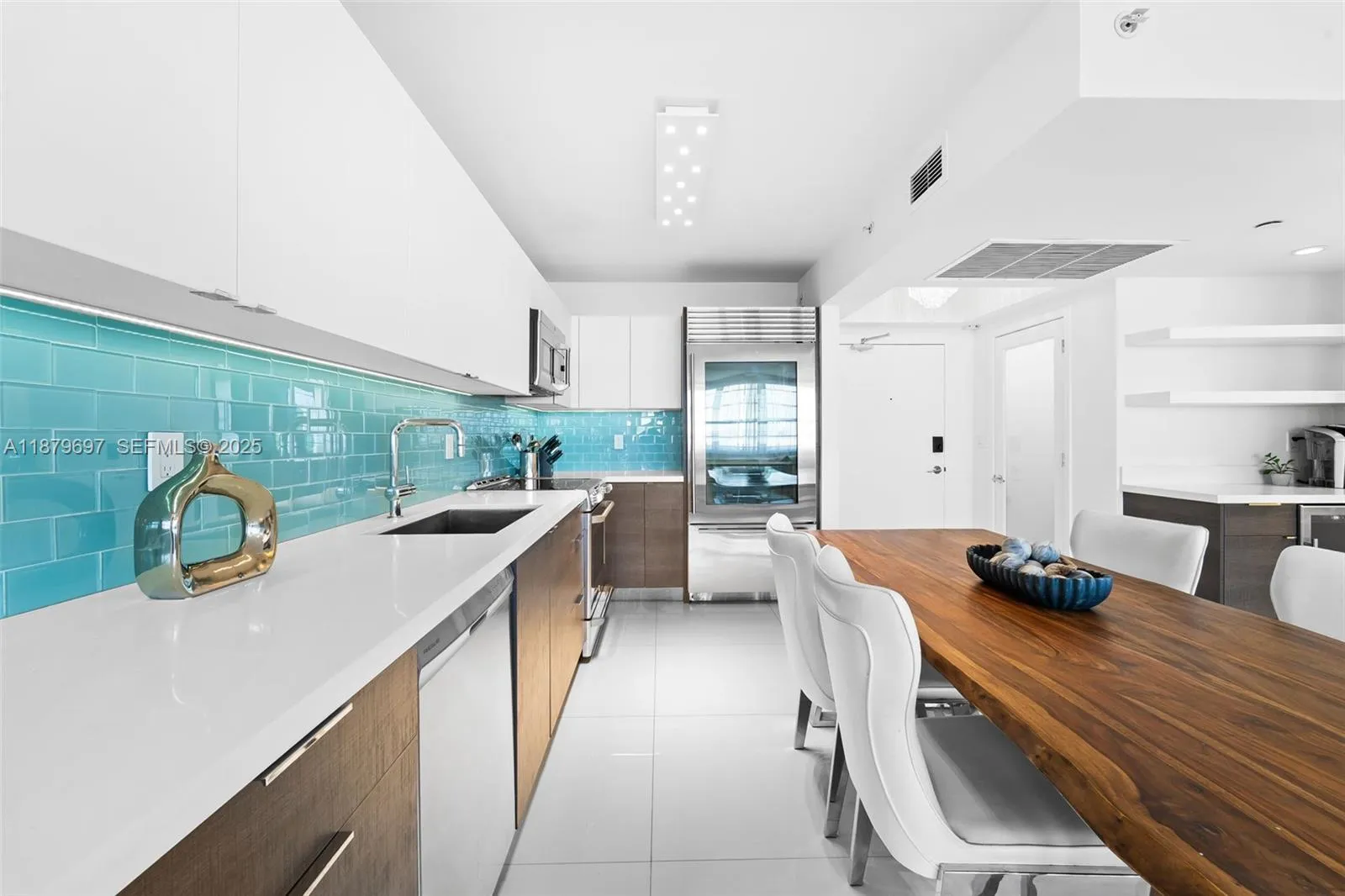 100 Lincoln Rd, Miami Beach FL 33139