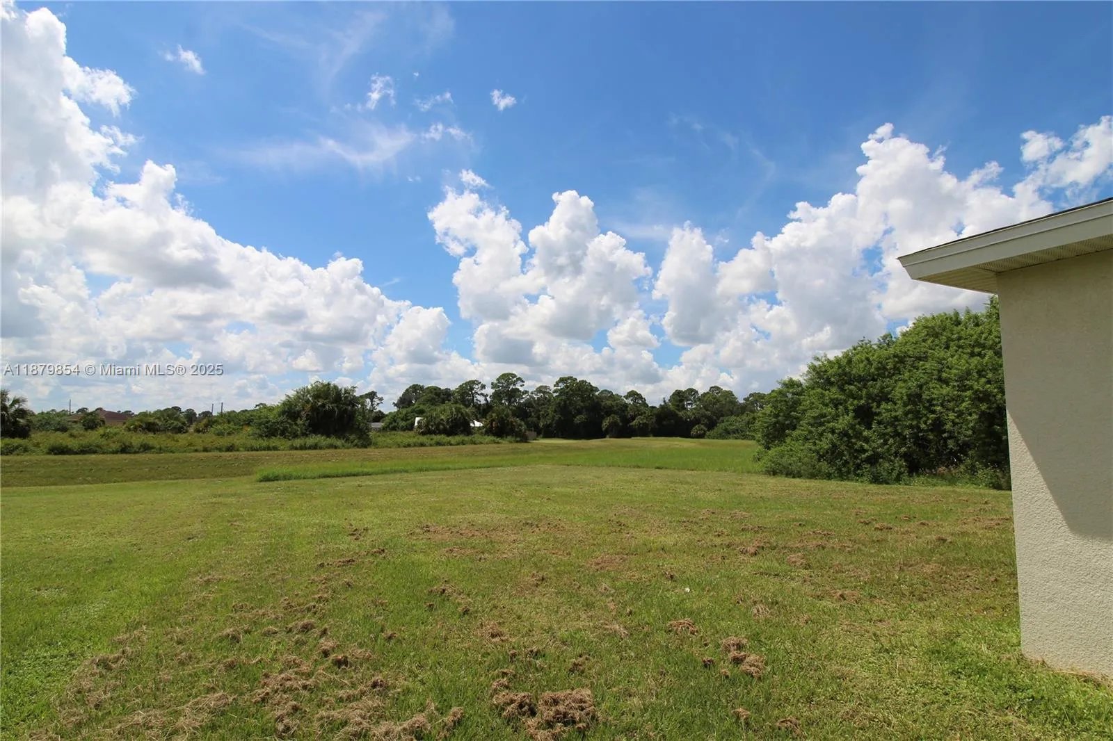 7065 Berwirck Cir, La Belle FL 33935