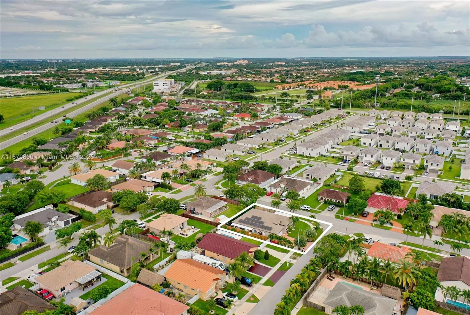 1407 SE 7th St, Homestead FL 33033