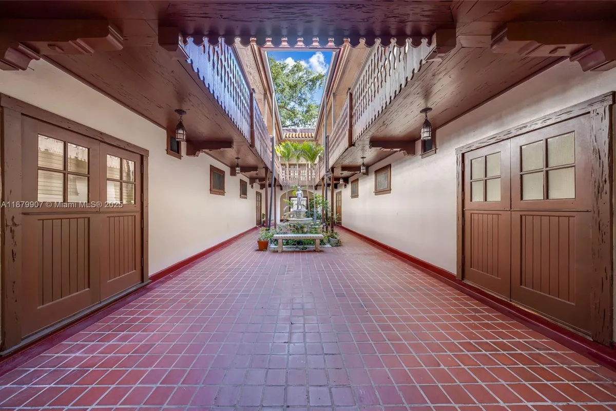 315 Navarre Ave, Coral Gables FL 33134