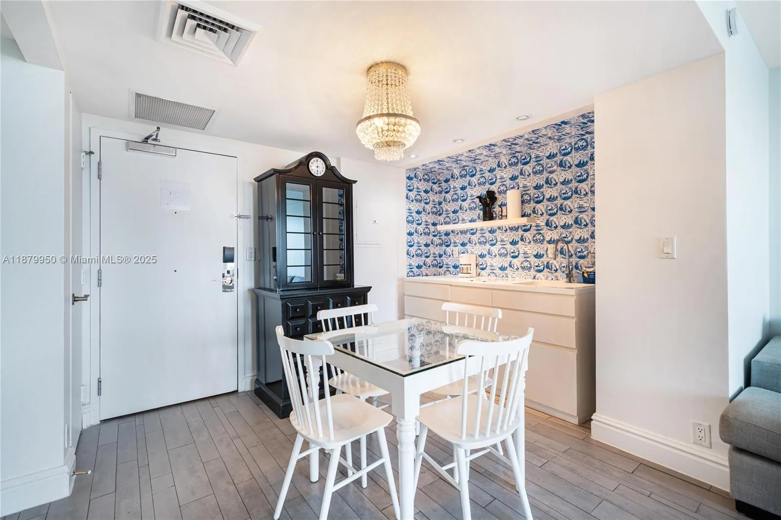 1100 west ave # 721, Miami Beach FL 33139
