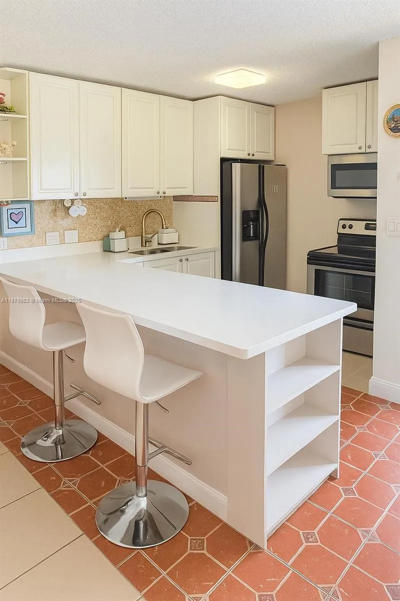 13781 SW 66th St # 221B, Miami FL 33183