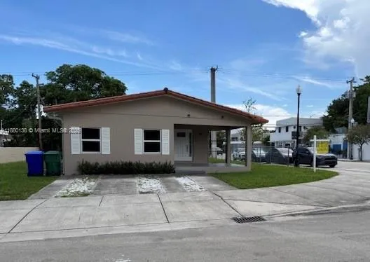 7 bedroom 5 bath for sale at 200 NE 44th St, Miami FL 33137