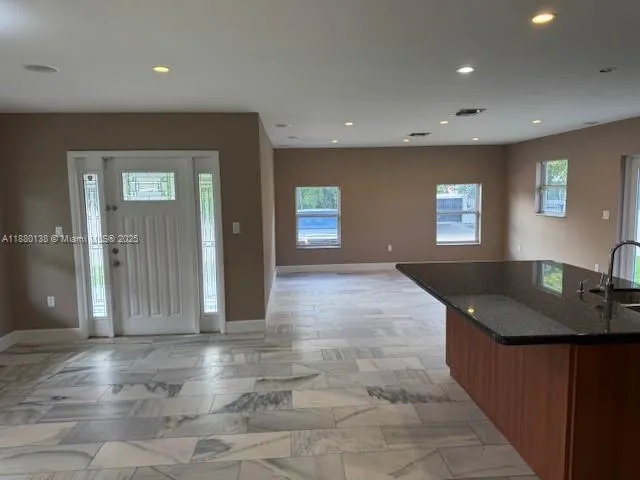 200 NE 44th St, Miami FL 33137