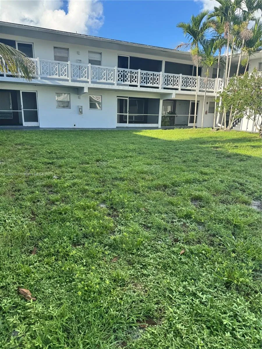 1701 NW 46th Ave # 105, Lauderhill FL 33313