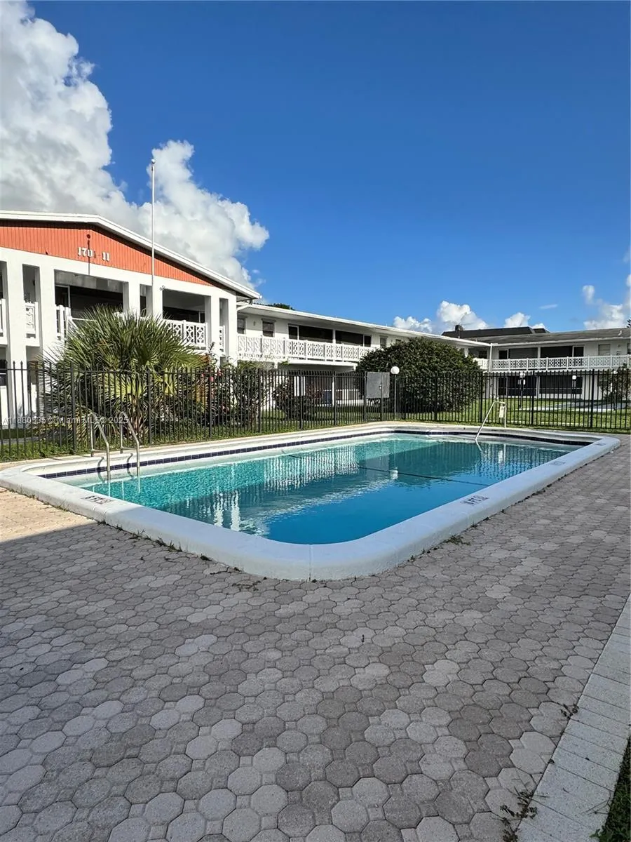 1701 NW 46th Ave # 105, Lauderhill FL 33313