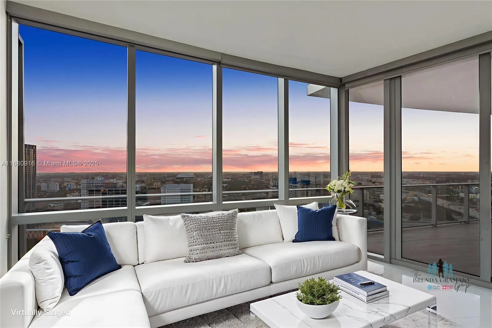 1 bedroom 2 bath for sale at 851 NE 1st Ave # 3010, Miami FL 33132