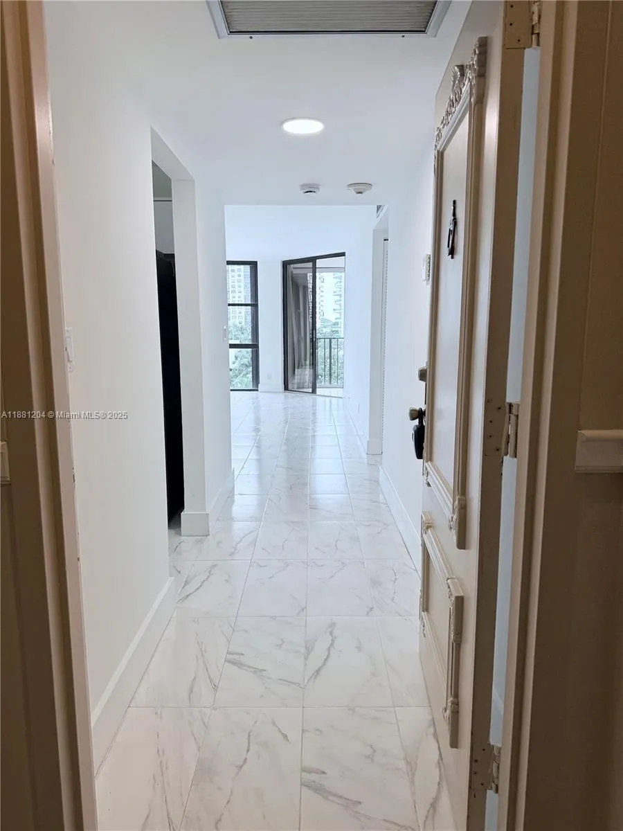 1925 Brickell Ave # D610, Miami FL 33129