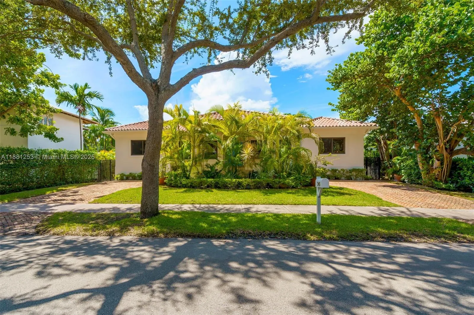 340 Woodcrest Rd, Key Biscayne FL 33149