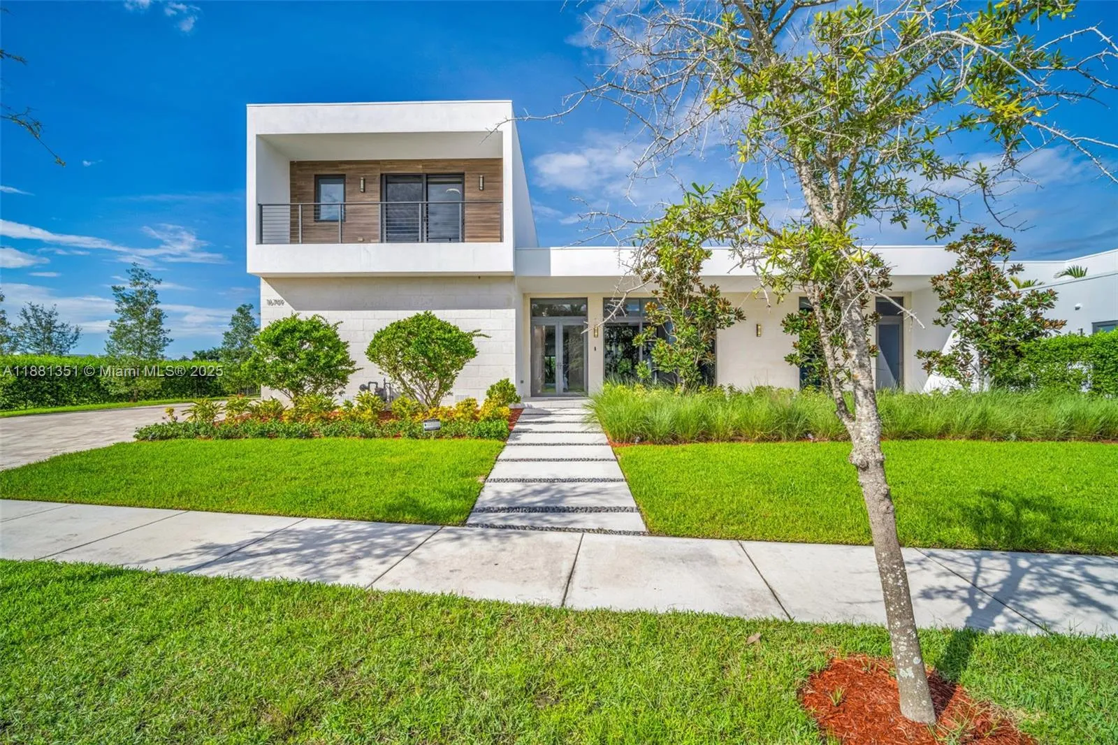 5 bedroom 6 bath for sale at 16709 Botaniko Drive North, Weston FL 33326