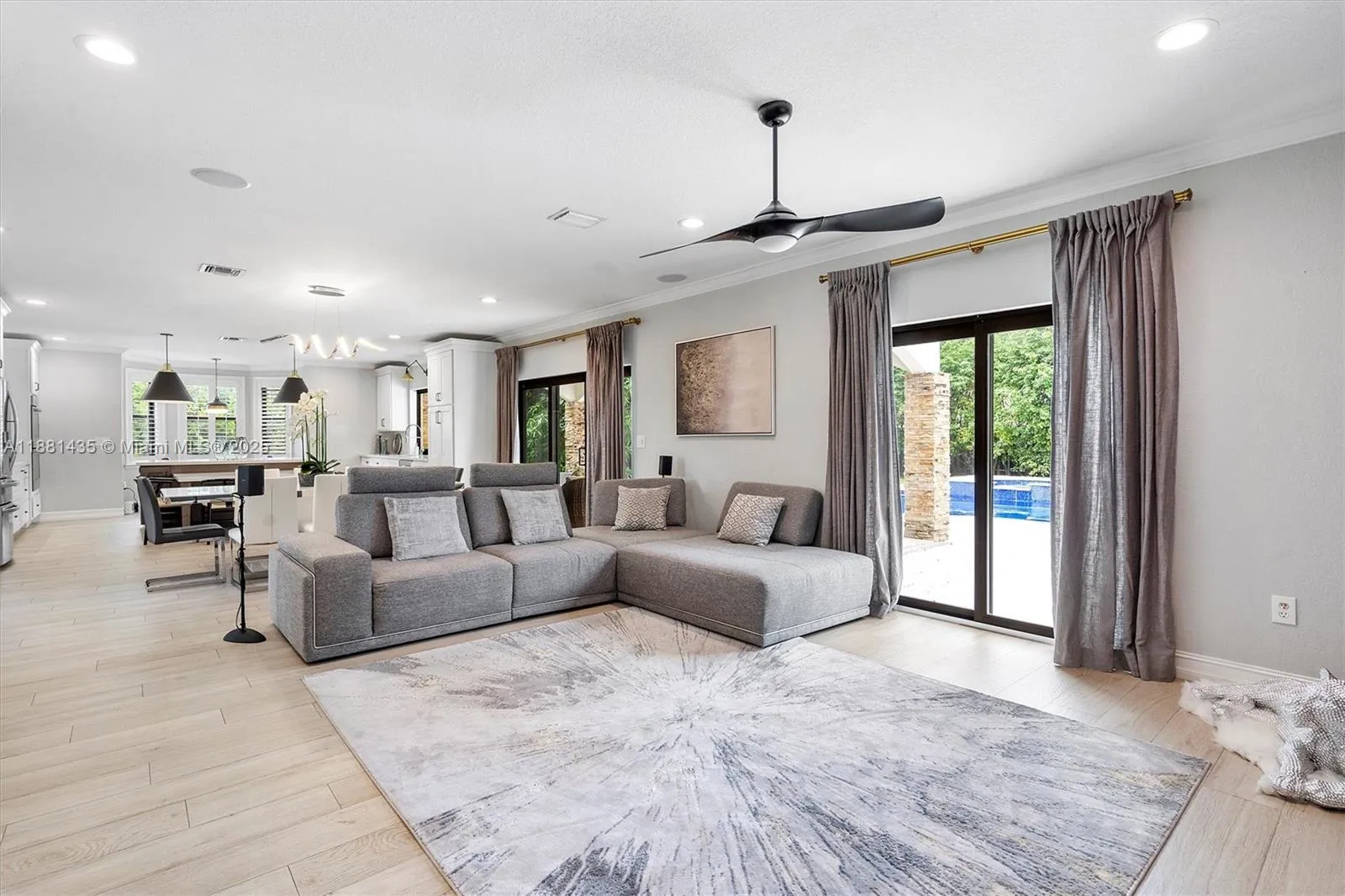 12001 NW 5th St, Miami FL 33182