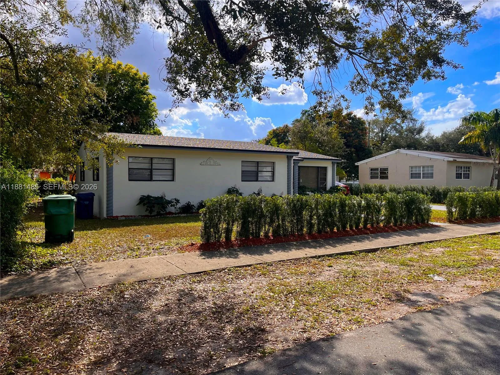 2960 NW 165th St, Miami Gardens FL 33054