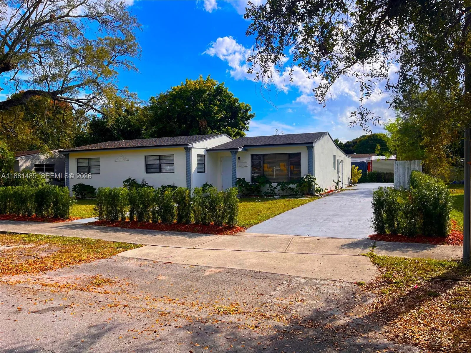 2960 NW 165th St, Miami Gardens FL 33054