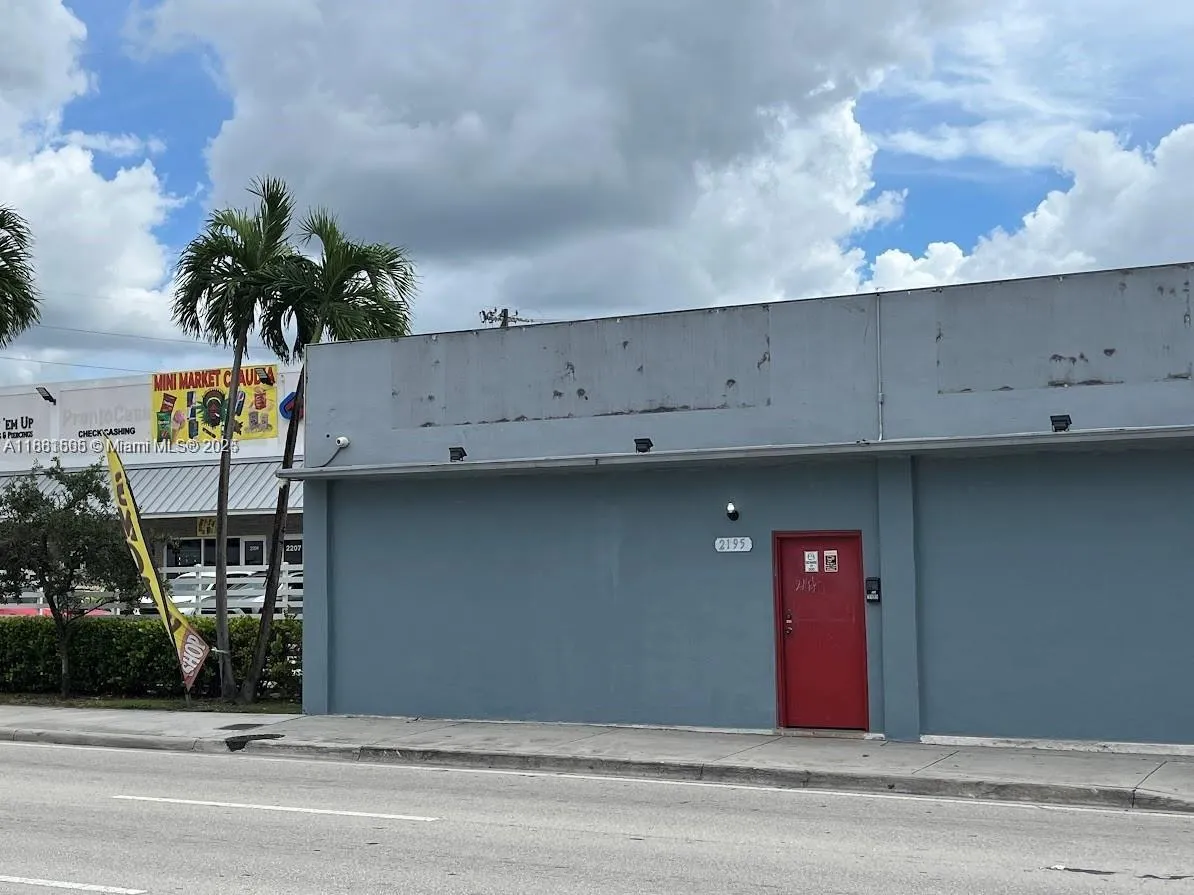 2195 NW 27th Ave, Miami FL 33142