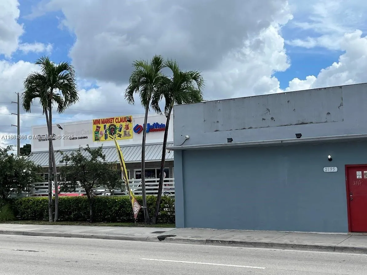 2195 NW 27th Ave, Miami FL 33142