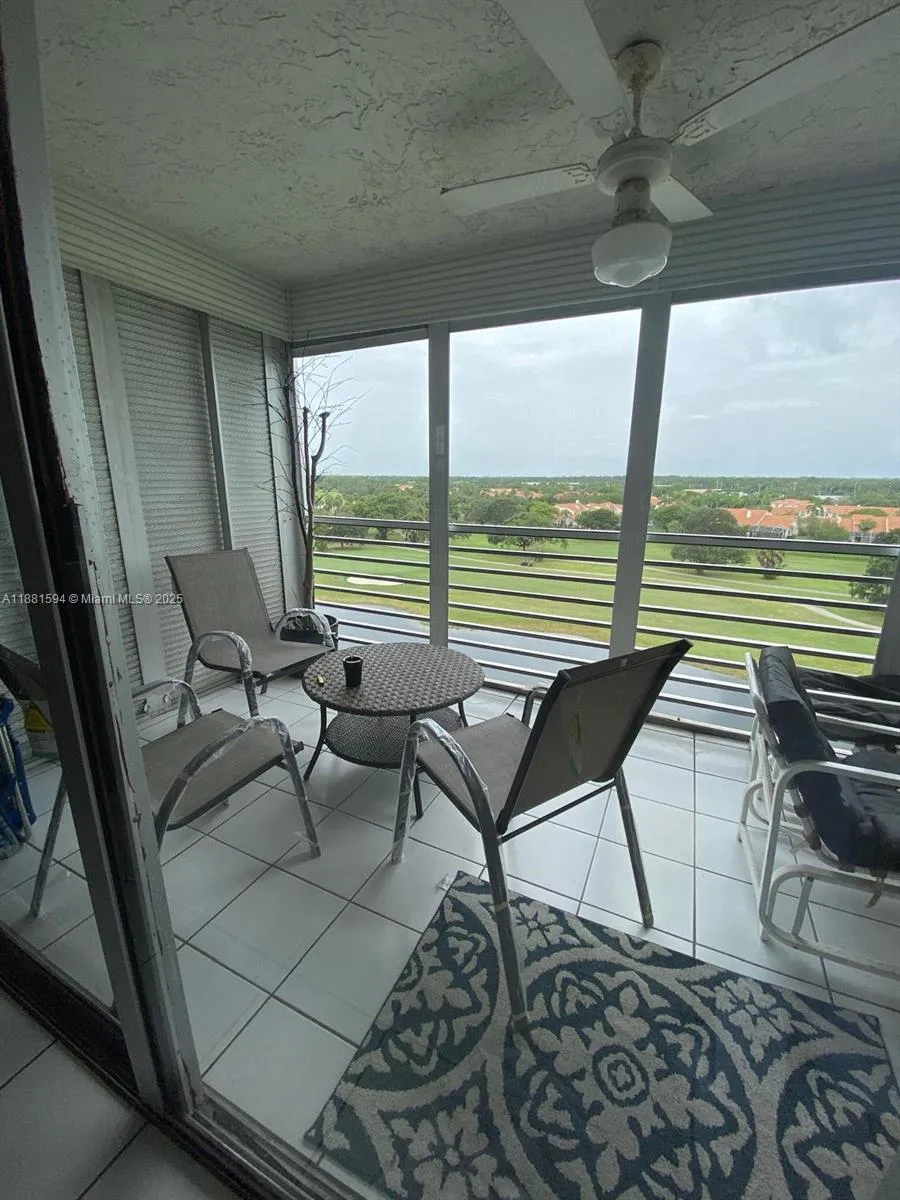 3507 Oaks Way # 804, Pompano Beach FL 33069