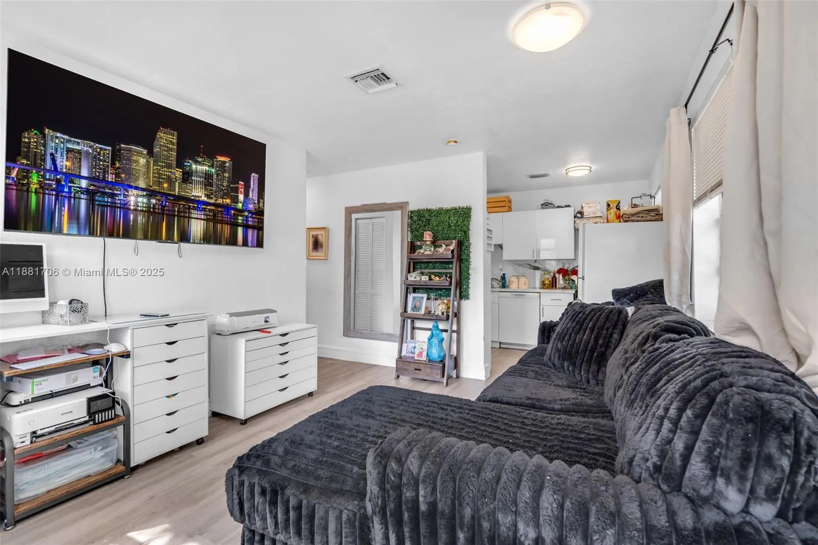 3380 NW 8th Pl, Lauderhill FL 33311