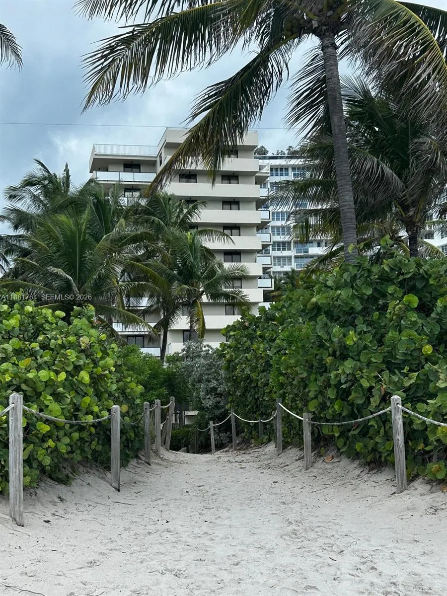 1621 Collins Ave # 701, Miami Beach FL 33139