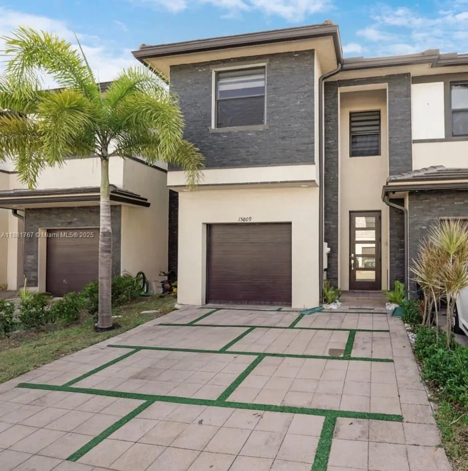 3 bedroom 2 bath for sale at 15809 NW 91st Ct, Miami Lakes FL 33018