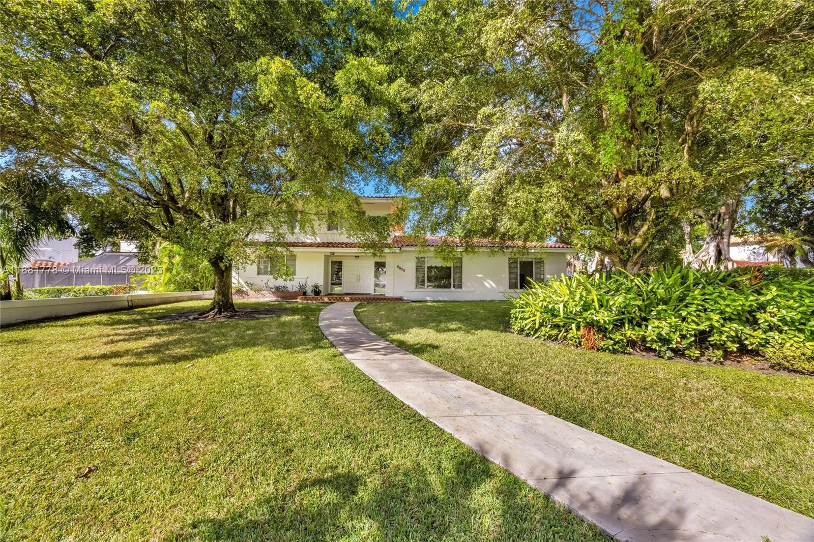2700 Granada Blvd, Coral Gables FL 33134