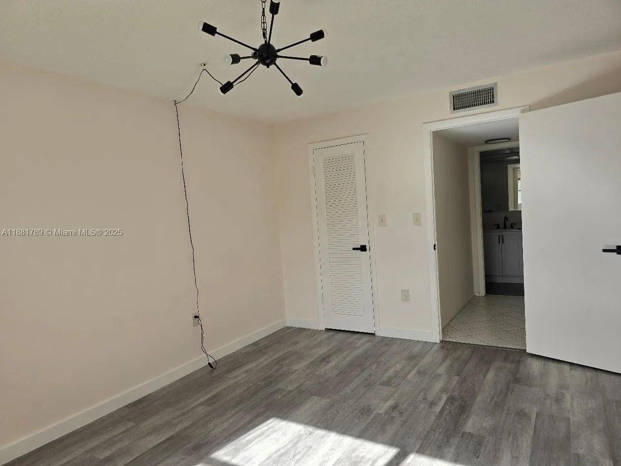 2831 E Sunrise Lakes Dr # 208, Sunrise FL 33322