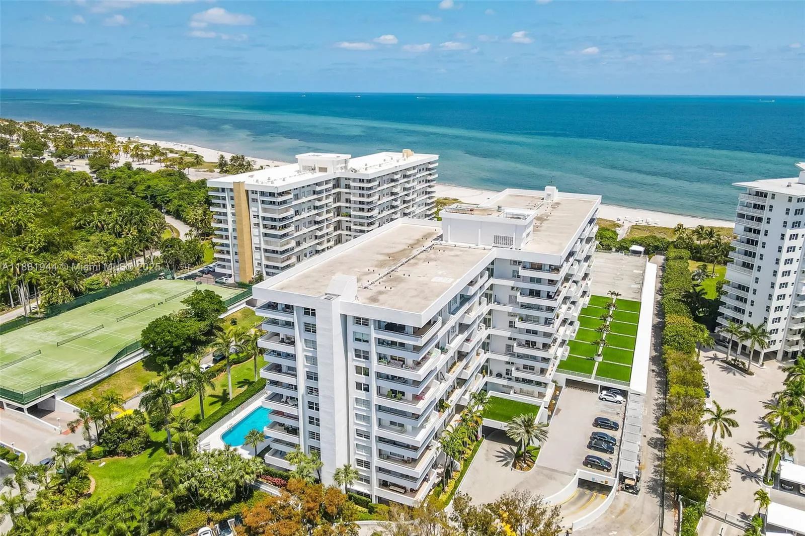 3 bedroom 2 bath for sale at 155 Ocean Lane Dr # 300, Key Biscayne FL 33149