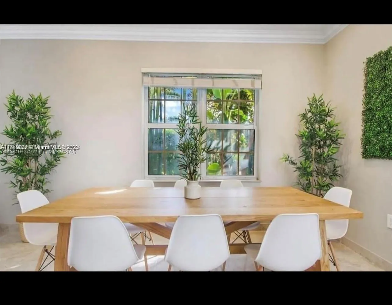 149 NW 48th St, Miami FL 33127