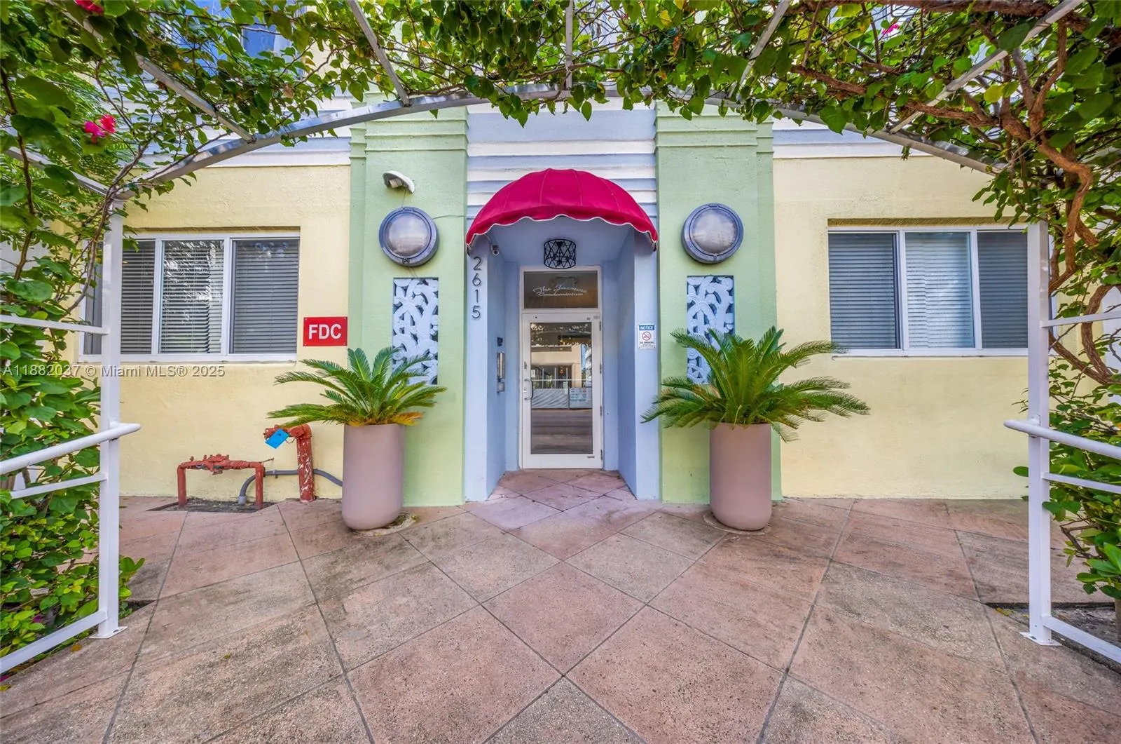 2615 Collins Ave # 21, Miami Beach FL 33140