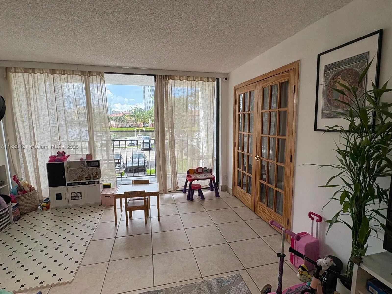 200 Leslie Dr # 228, Hallandale Beach FL 33009