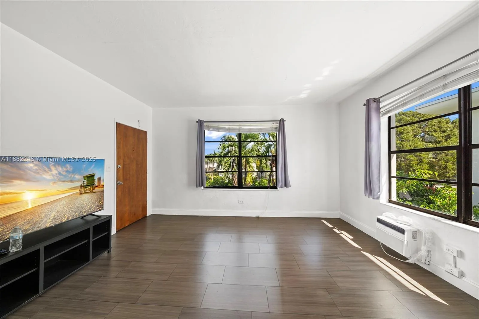 7320 Carlyle Ave, Miami Beach FL 33141