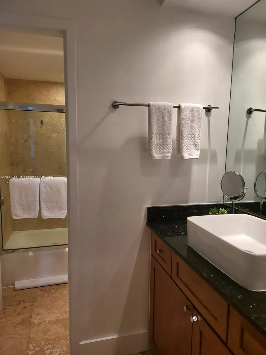100 Lincoln Rd # 1238, Miami Beach FL 33139