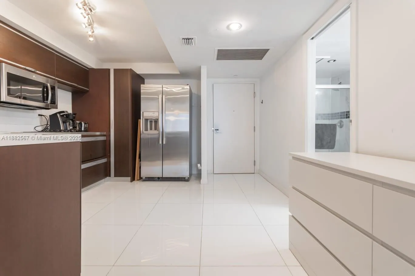 2301 Collins Ave # 1023, Miami Beach FL 33139