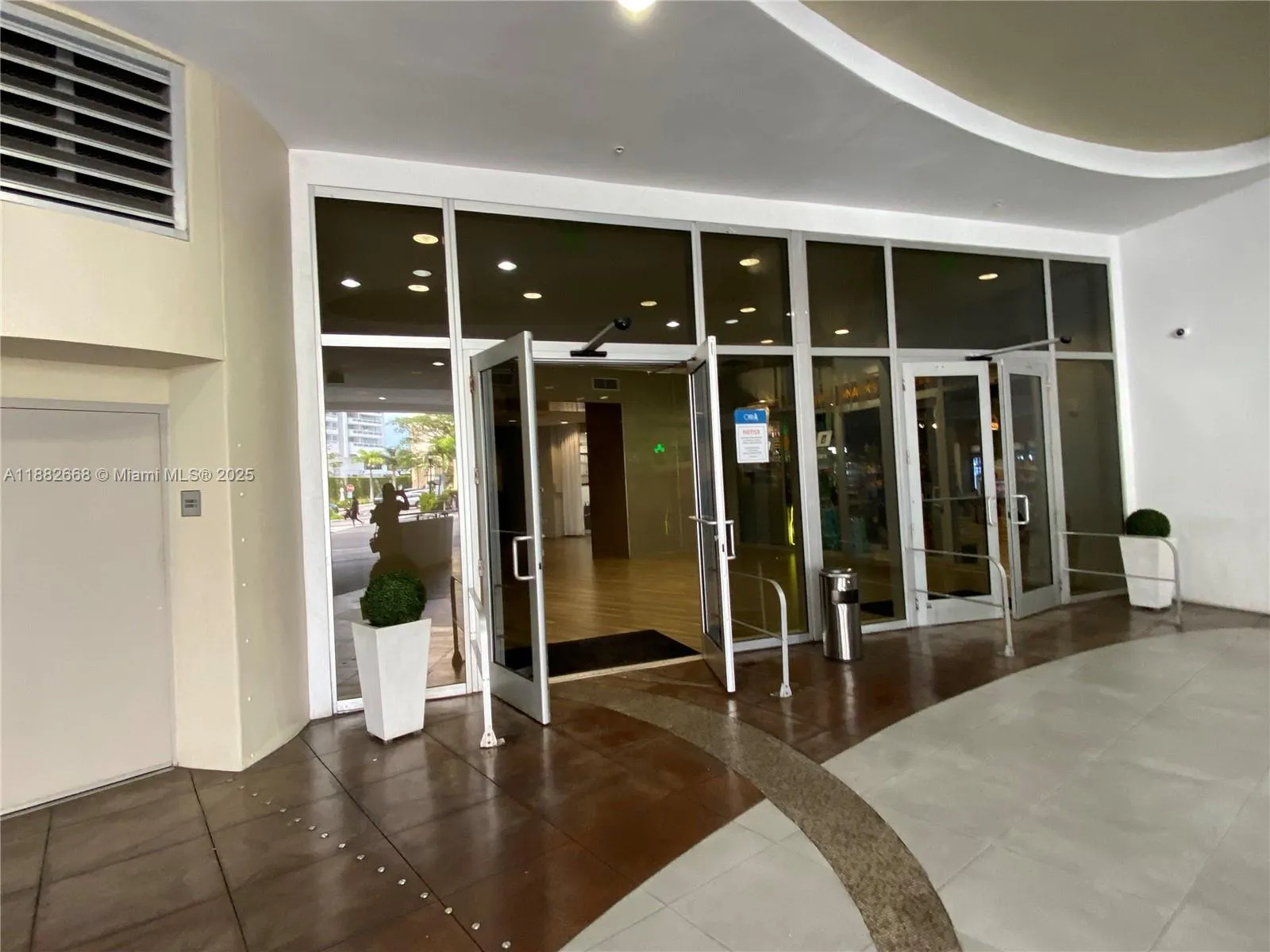 1750 N Bayshore Dr # 2707, Miami FL 33132