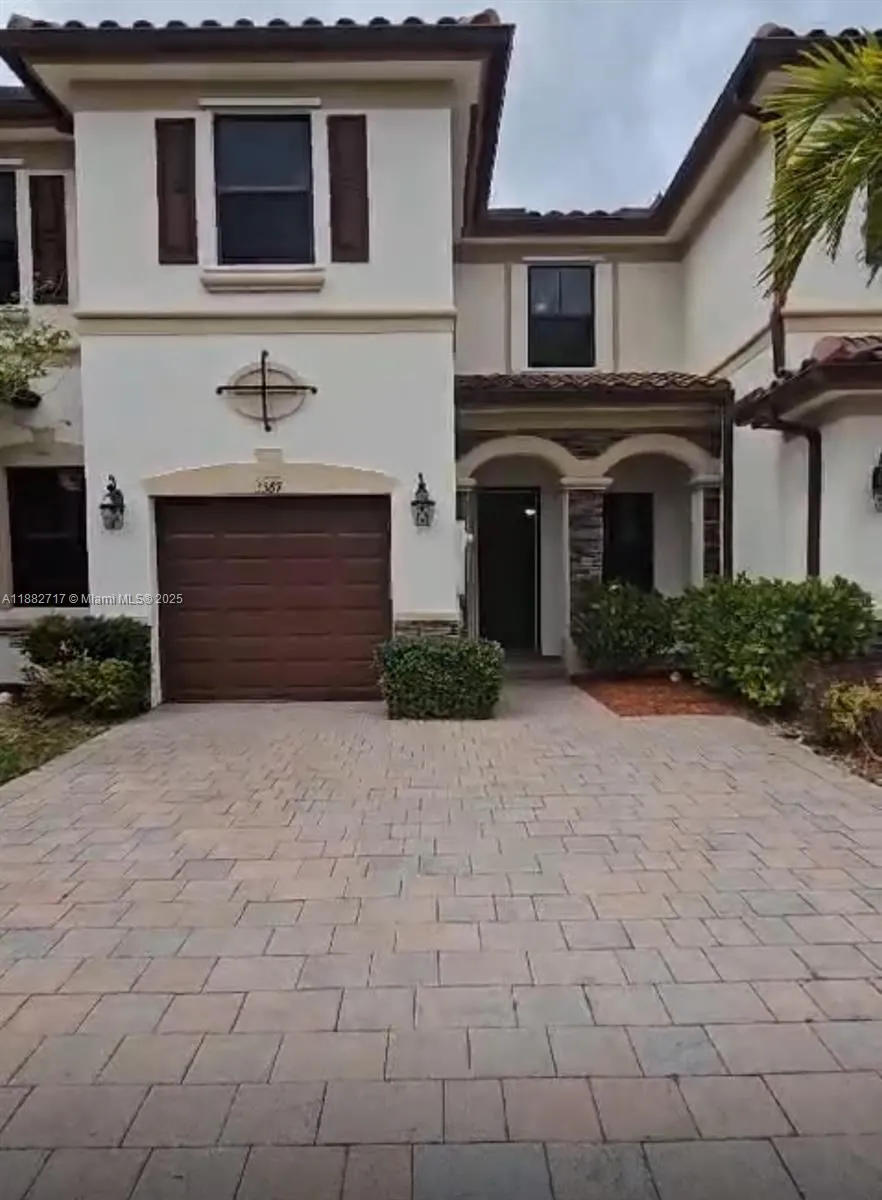 3 bedroom 2 bath for sale at 3387 W 90th St, Hialeah FL 33018