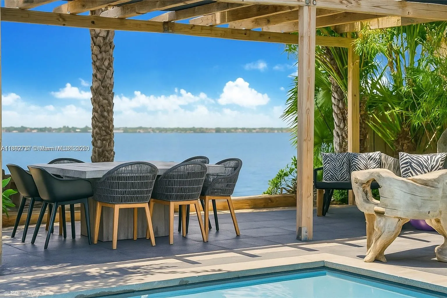 2440 N Shore Ter, Miami Beach FL 33141