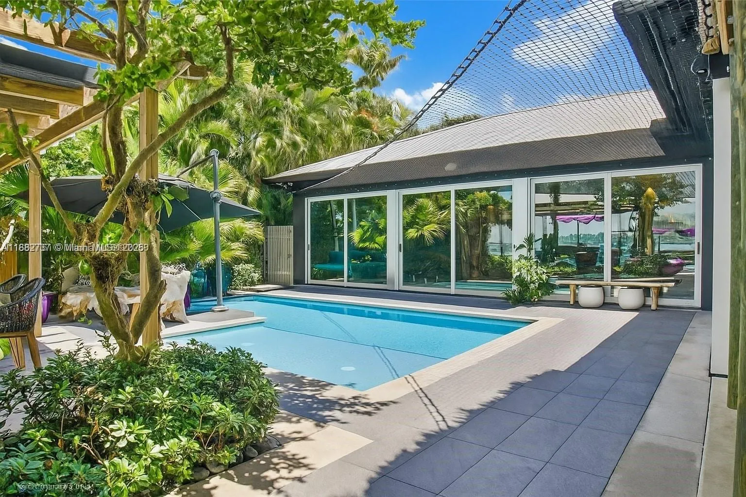 2440 N Shore Ter, Miami Beach FL 33141