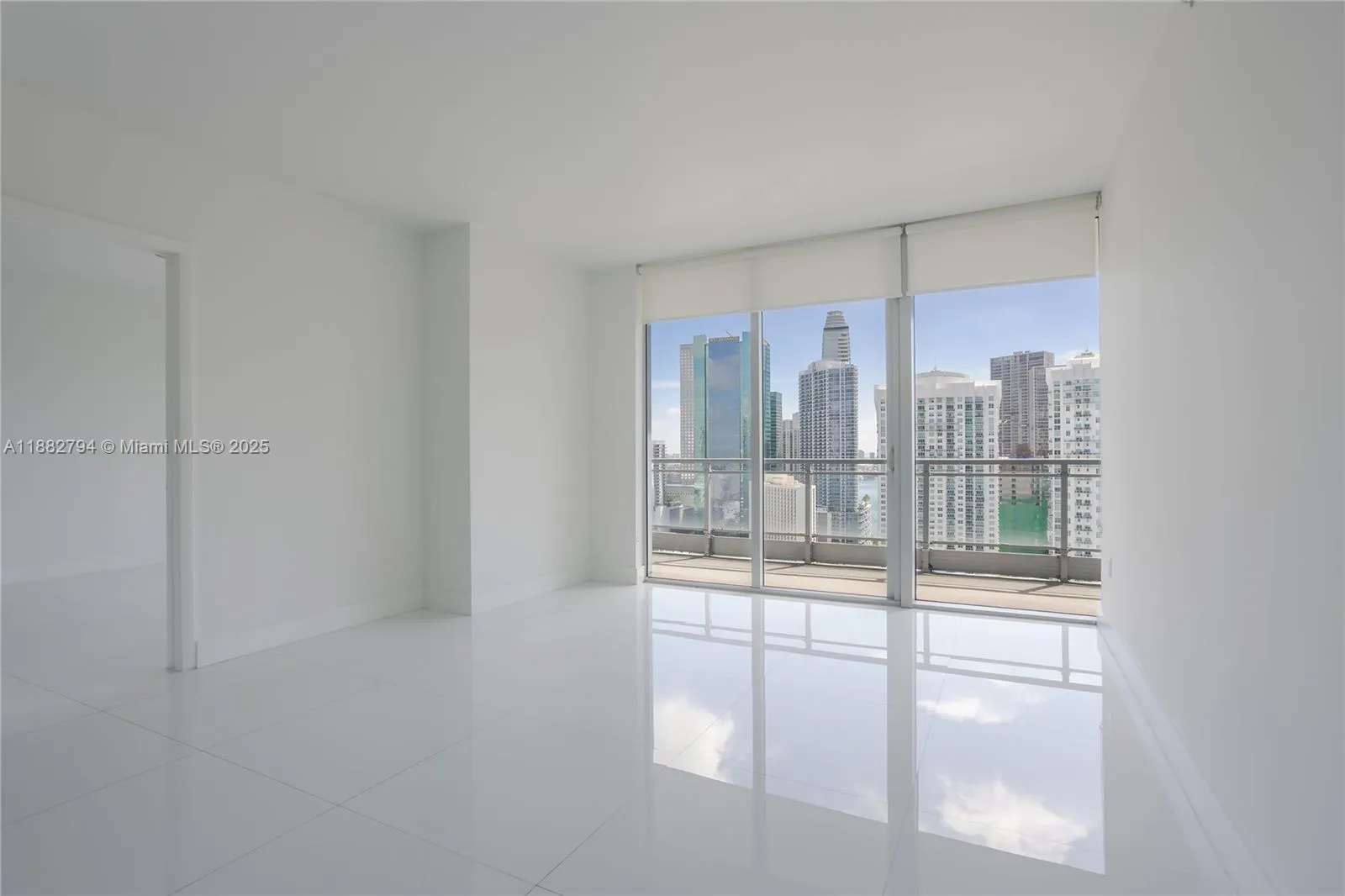2 bedroom 2 bath for sale at 92 SW 3rd St # 3512, Miami FL 33130
